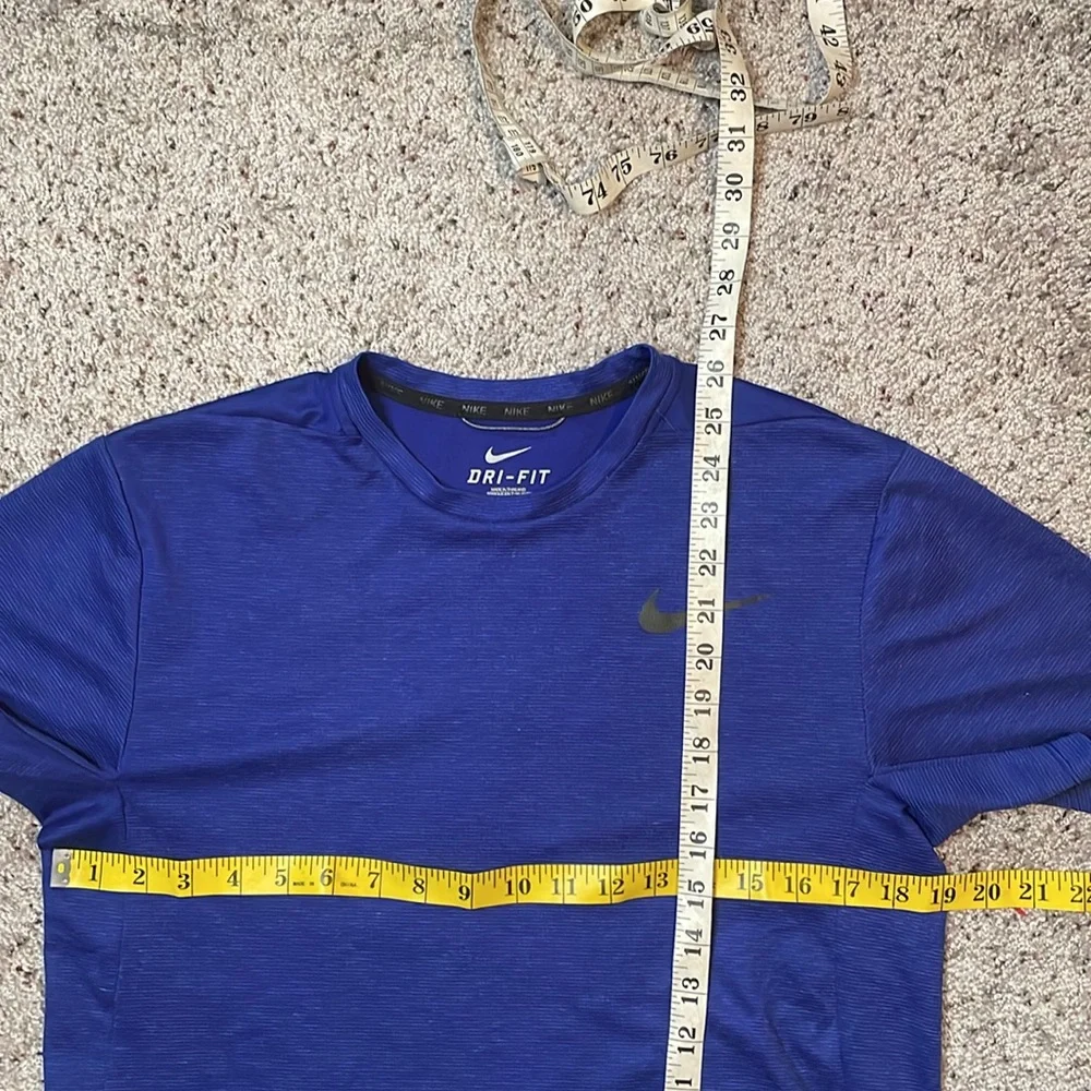 Nike Dri Fit Blue Short Sleeve‎ Athletic Shirt Size Medium